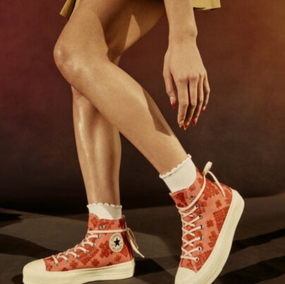 Converse CTAS Lift Platform Tonal Embroidery Womens Sz: A02233C - Picture 2 of 15